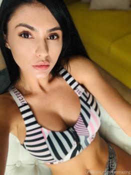 Emmazing - OnlyFans Leak