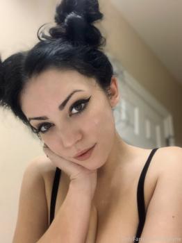 Lila Layne - OnlyFans Leak