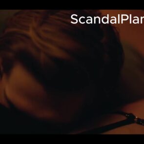 Barbie Ferreira oral sex scene