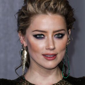 Amber Heard - Aquaman premiere in Los Angeles