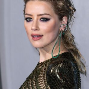 Amber Heard - Aquaman premiere in Los Angeles