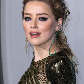 Amber Heard - Aquaman premiere in Los Angeles