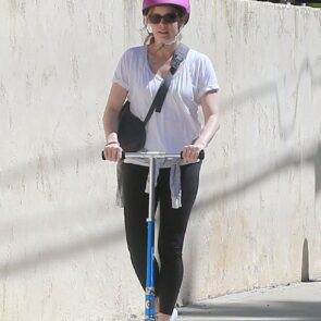 Amy Adams in Tightrs - Rides a Scooter in Studio City 4/1/2017