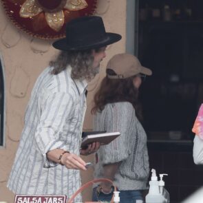 Amy Adams - Enjoys Casual Dinner Date in Los Angeles, photo 2