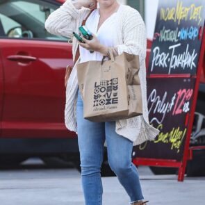 Amy Adams Shopping at Bristol Farms in Beverly Hills 04/16/2023