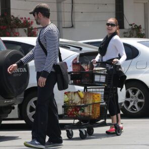 Amy Adams - Grocery Shopping in Los Angeles, May 2015