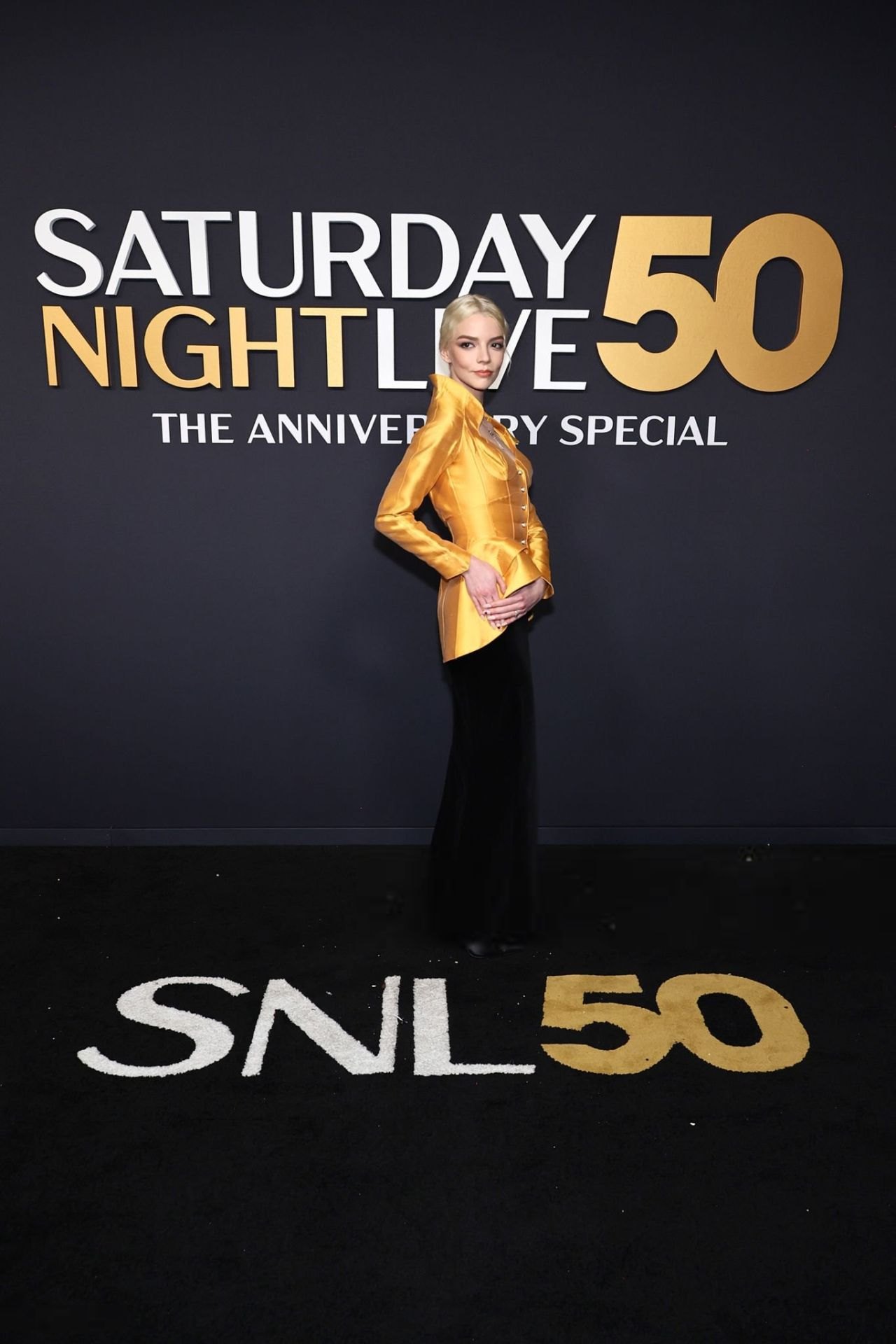 Anya Taylor-Joy in vintage Mugler at the SNL50 anniversary special, February 2025, photo 4
