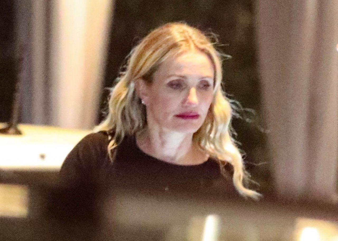 Cameron Diaz at Sunset Towers Hotel in West Hollywood, November 2024, photo 2