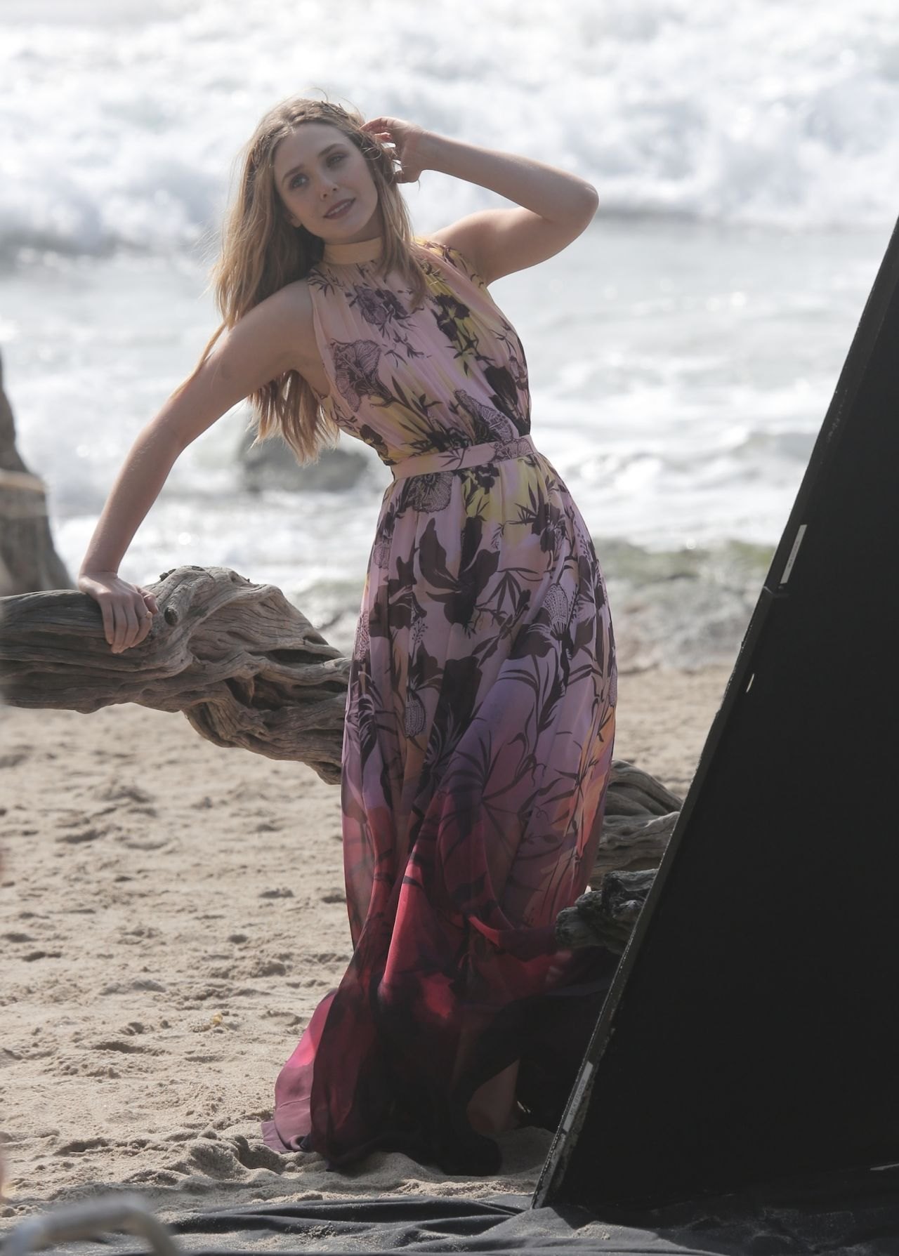 Elizabeth Olsen in a floral dress for a Malibu beach photoshoot, March 2015, photo 2