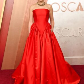 Gal Gadot Shines at 97th Academy Awards