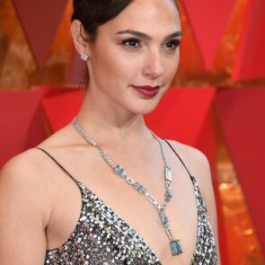 Gal Gadot – Oscars 2018 Red Carpet