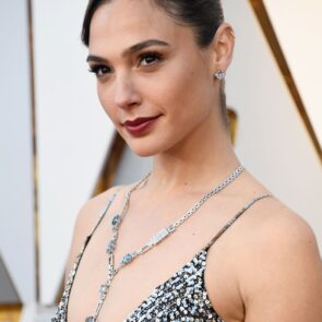 Gal Gadot – Oscars 2018 Red Carpet