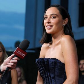 Gal Gadot Wears a Midnight Blue Textured Gown at The Runner Premiere