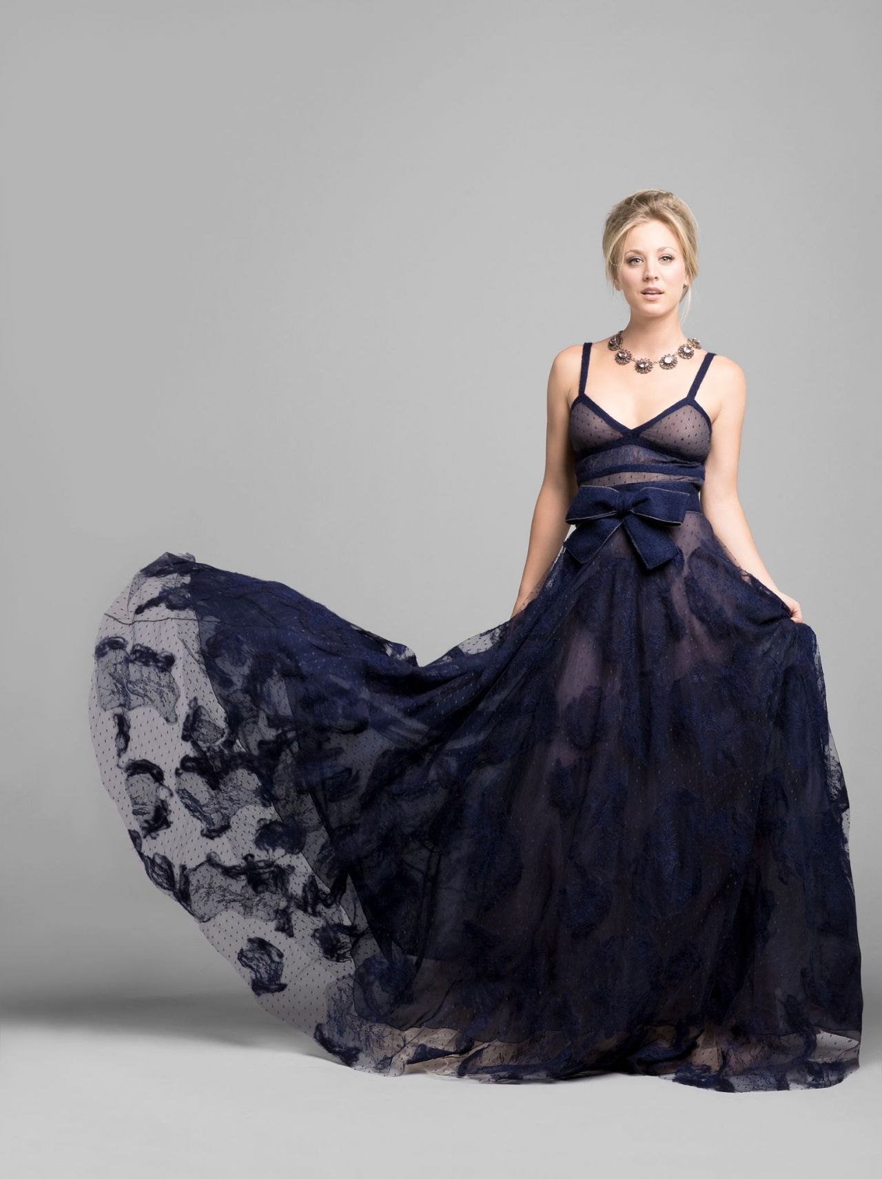 Kaley Cuoco - Photoshoot 2011