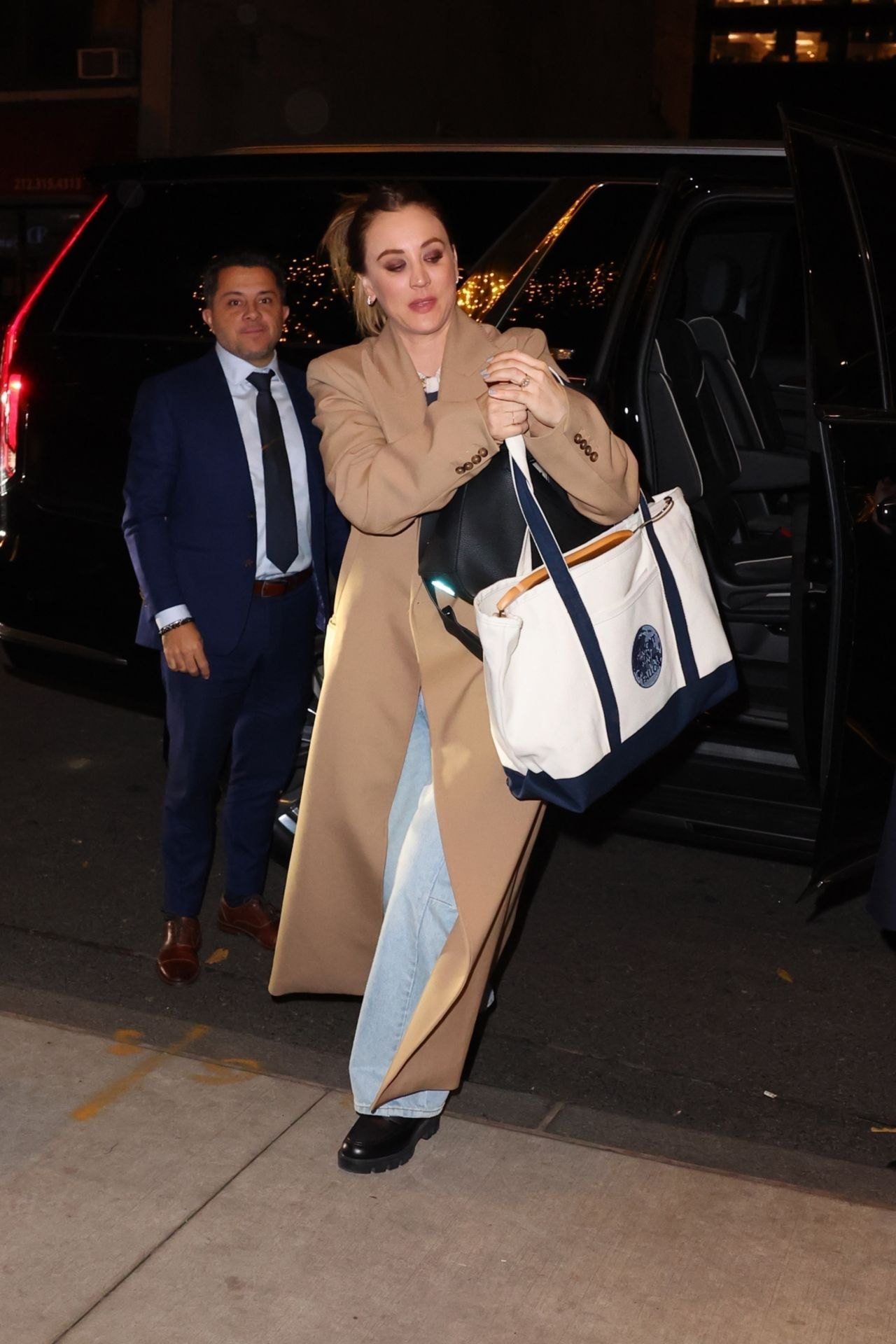 Kaley Cuoco Spotted Returning to Hotel Post-Jimmy Fallon Show [11-26-2024]