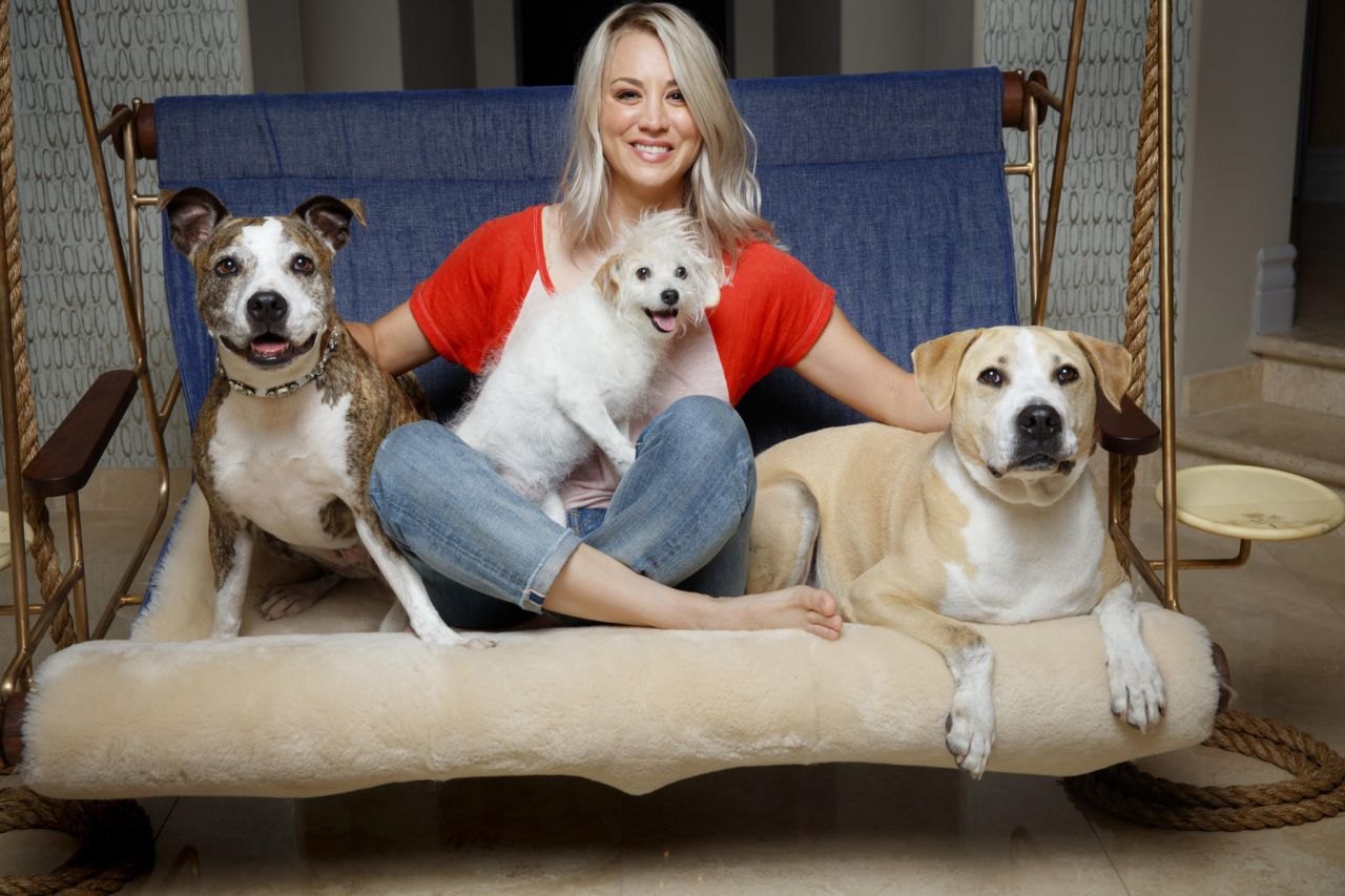Kaley Cuoco - Photoshoot for the LA Times 08/27/2017