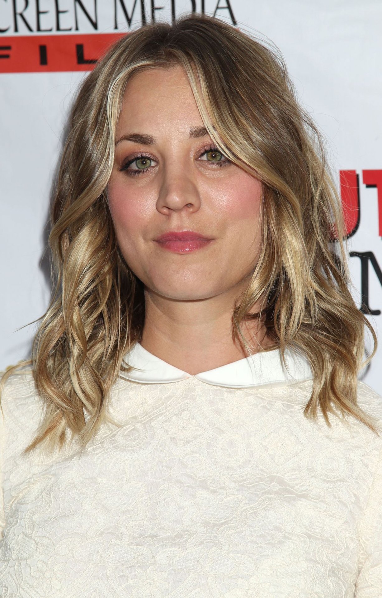 Kaley Cuoco - 'Authors Anonymous' Premiere in Los Angeles, photo 2