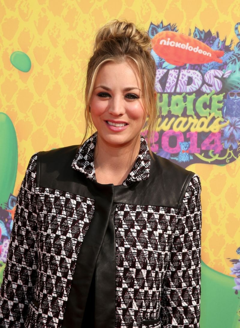 Kaley Cuoco in Rebecca Minkoff Tweed Blazer and Matching Shorts - Kids’ Choice Awards 2014, photo 2
