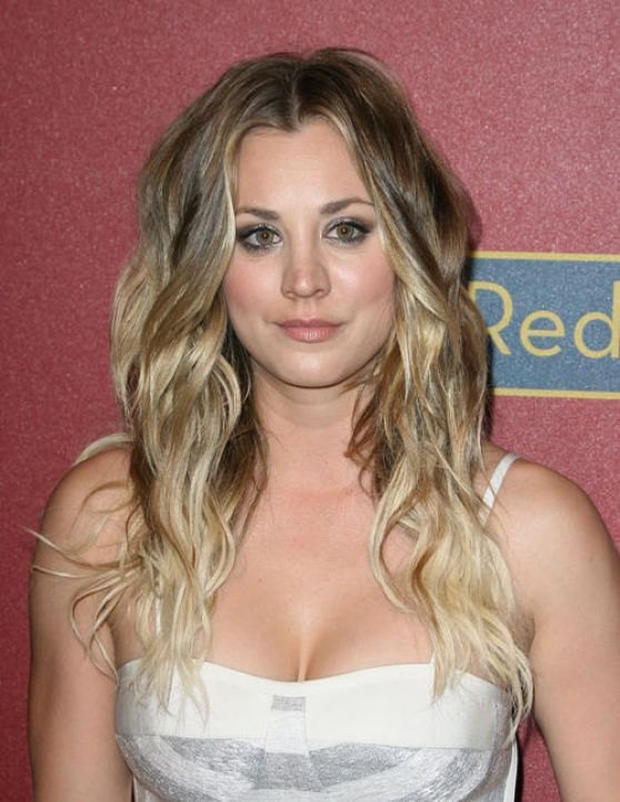 Kaley Cuoco in Jonathan Simkhai – QVC 5th Annual Red Carpet Style Event, photo 2