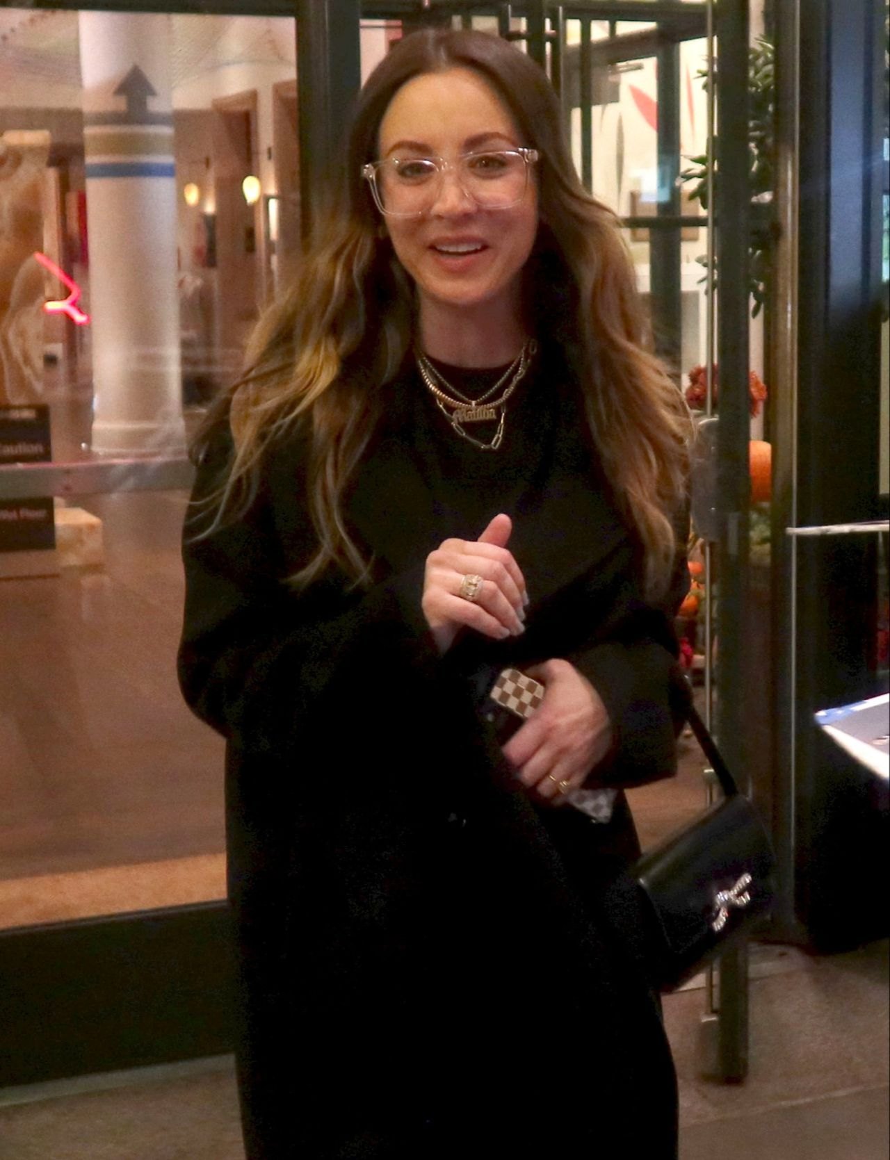 Kaley Cuoco Spotted in Midtown, New York [11-27-2024]