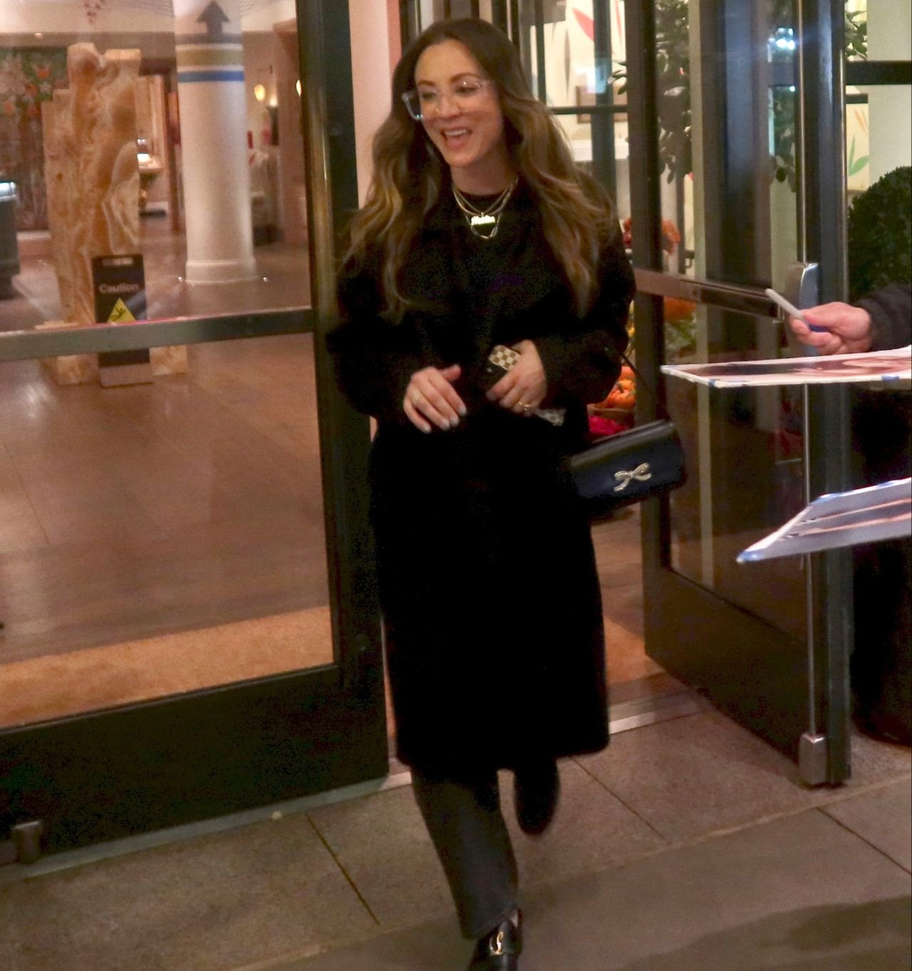 Kaley Cuoco Spotted in Midtown, New York [11-27-2024], photo 2
