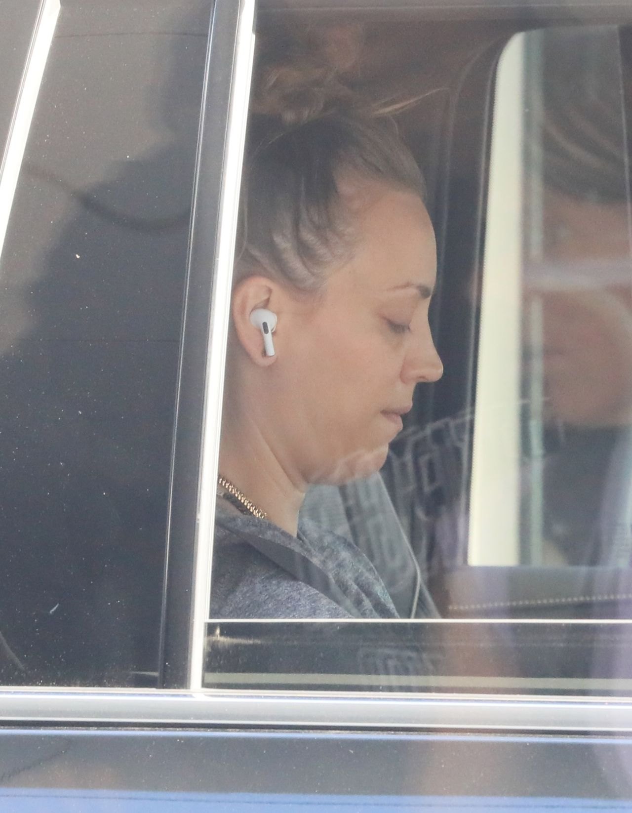 Kaley Cuoco - Make-up Free - Los Angeles 06/27/2023, photo 2
