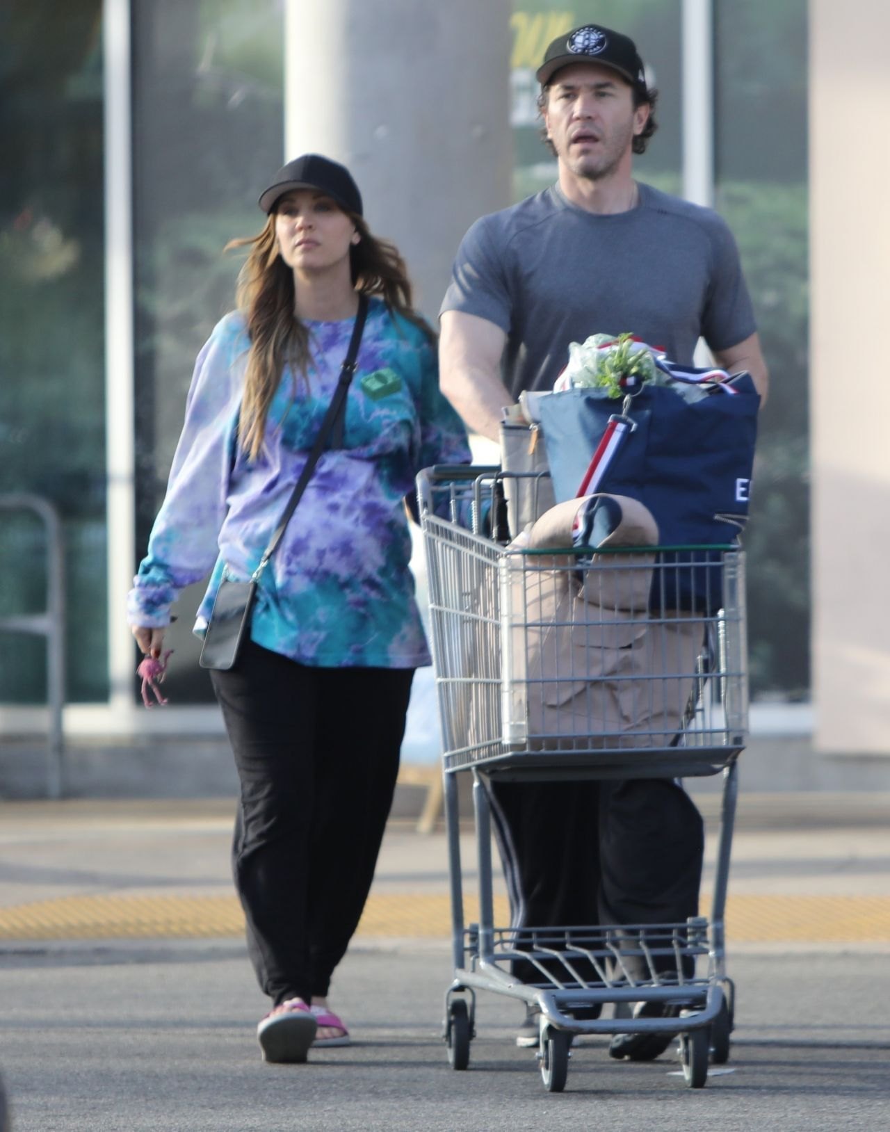 Kaley Cuoco and Tom Pelphrey - Out in Los Angeles 11/22/2022