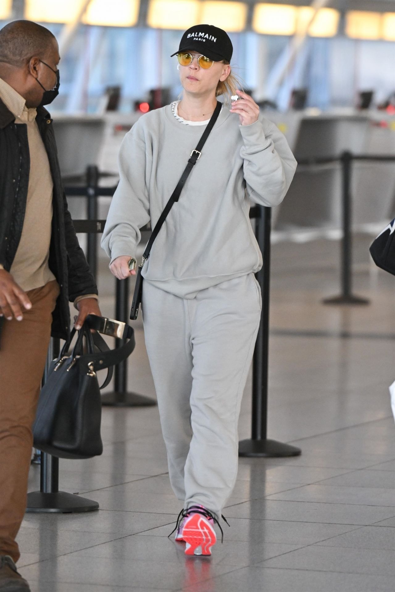 Kaley Cuoco - JFK Airport in NYC 04/19/2022