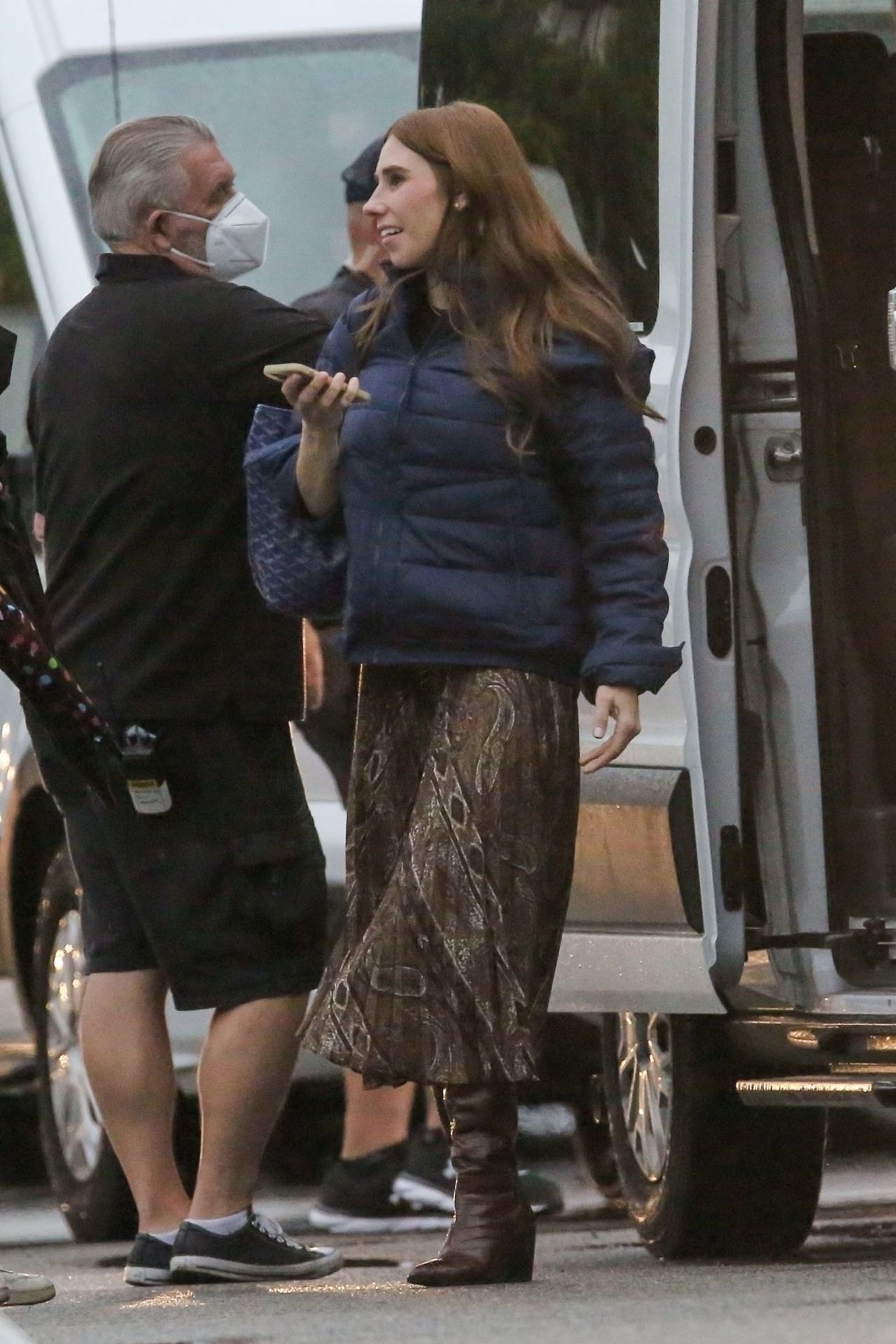 Kaley Cuoco and Zosia Mamet - "The Flight Attendant" Set in LA 10/04/2021, photo 2