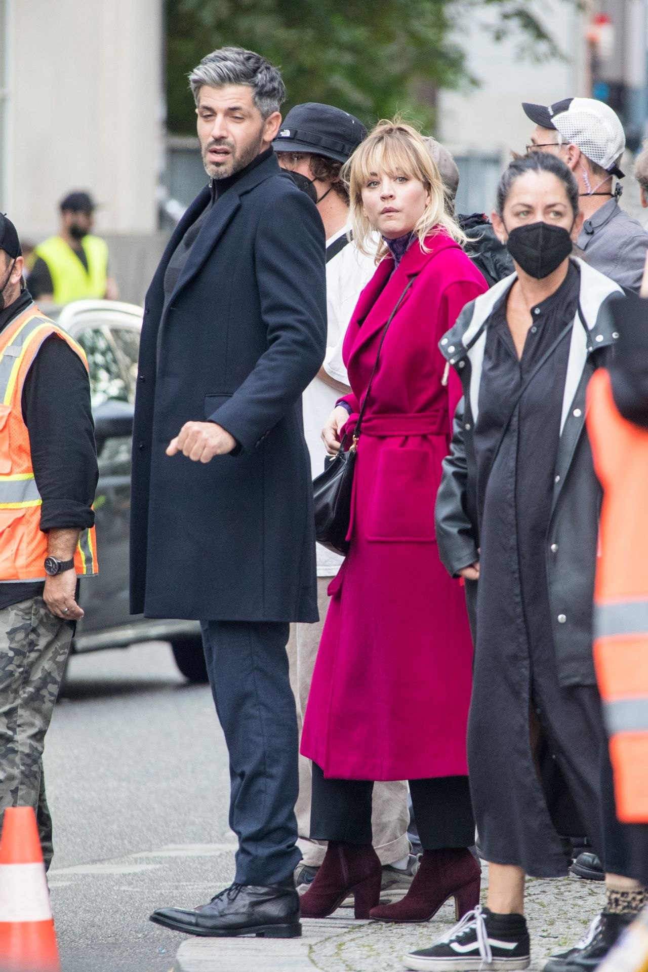 Kaley Cuoco - "The Flight Attendant" Season II Set in Berlin 09/10/2021, photo 2