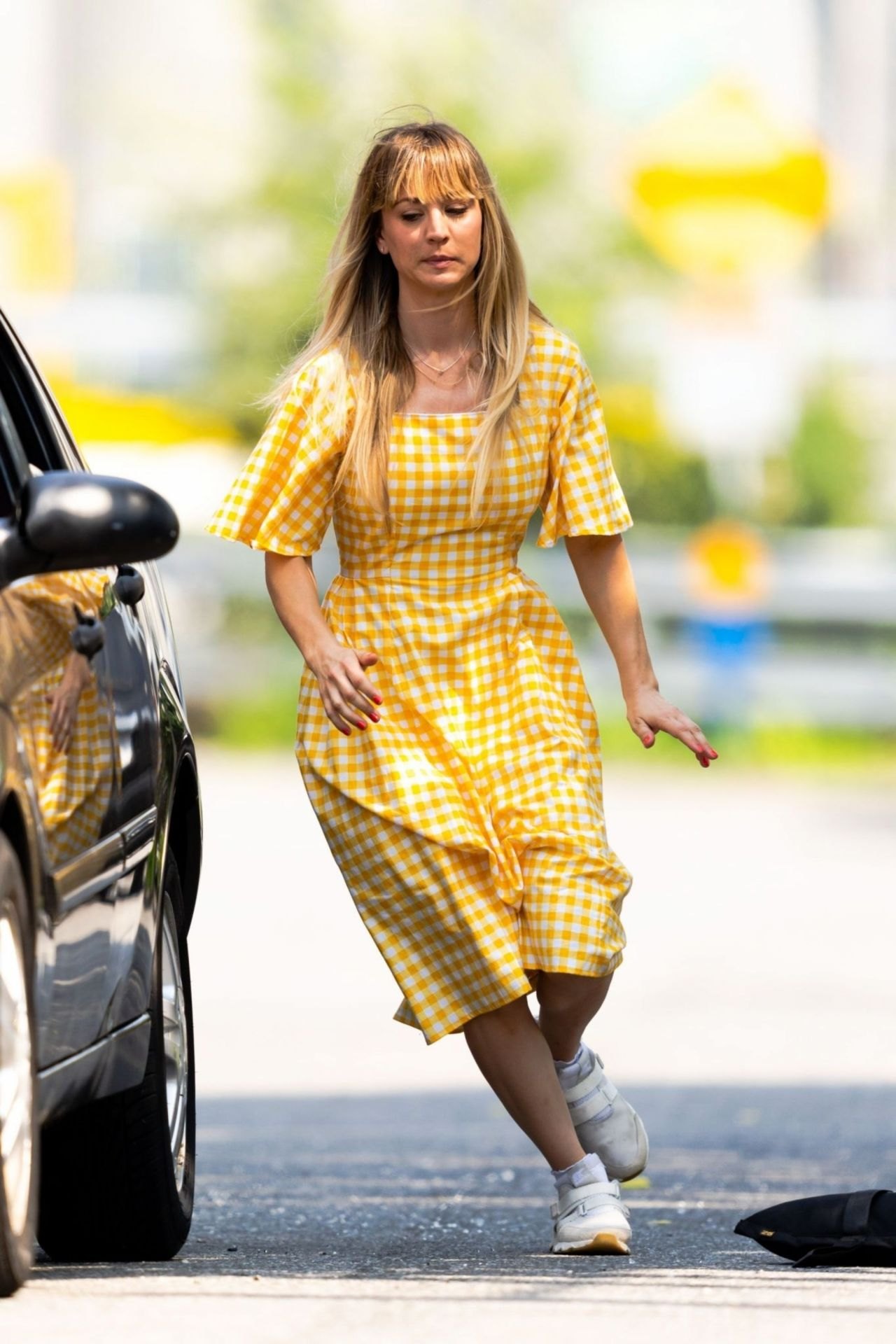 Kaley Cuoco - "Meet Cute" Filming in the Brooklyn Borough of NYC 08/11/2021 (more photos), photo 2