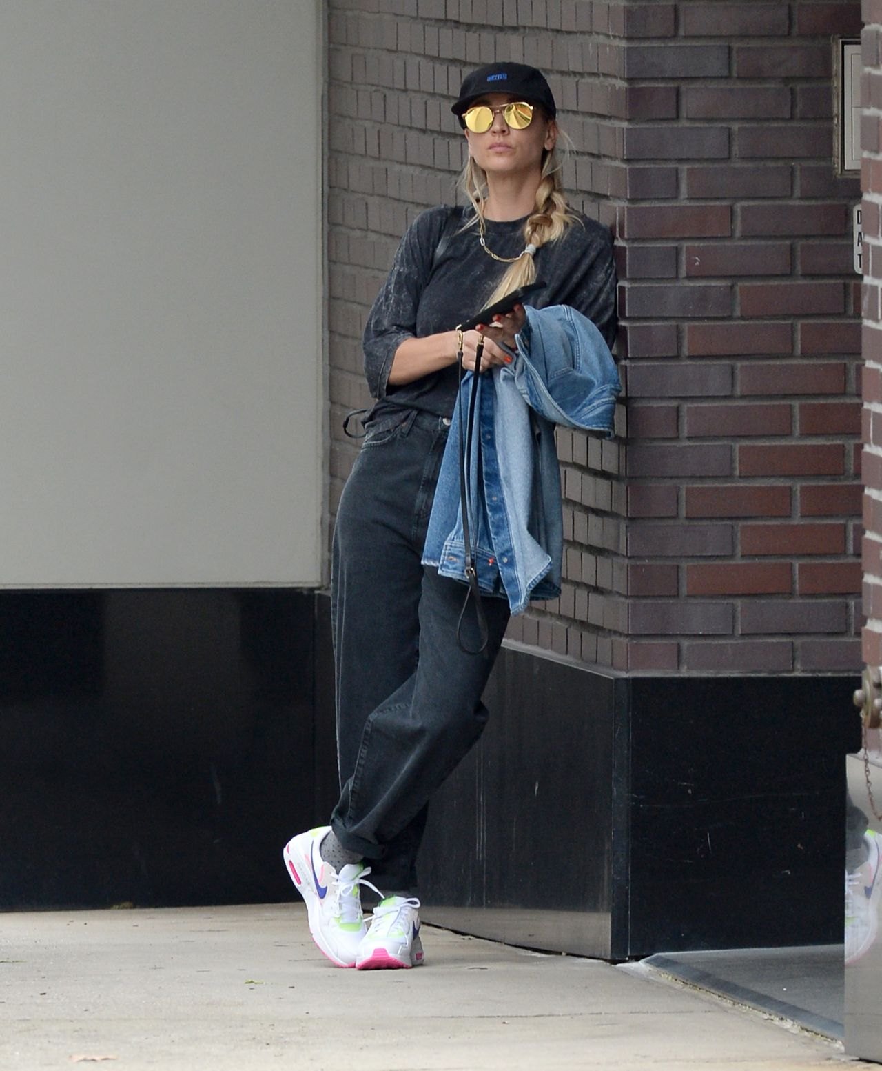 Kaley Cuoco Out in Tribeca, NY 08/01/2021