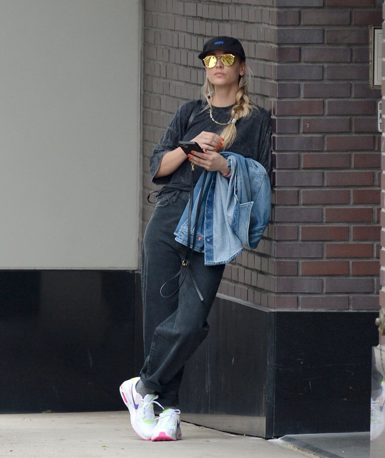 Kaley Cuoco Out in Tribeca, NY 08/01/2021, photo 2