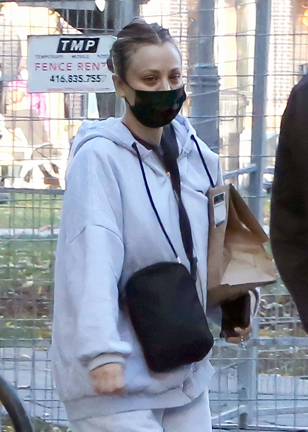 Kaley Cuoco - Makeup Free - Toronto 11/06/2020