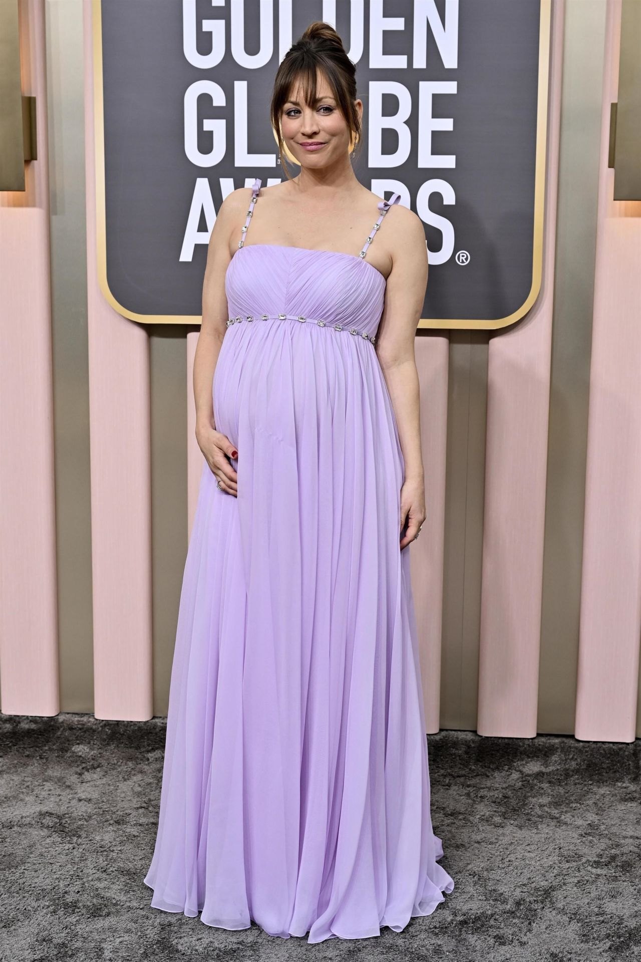 Kaley Cuoco - Golden Globe Awards 2023