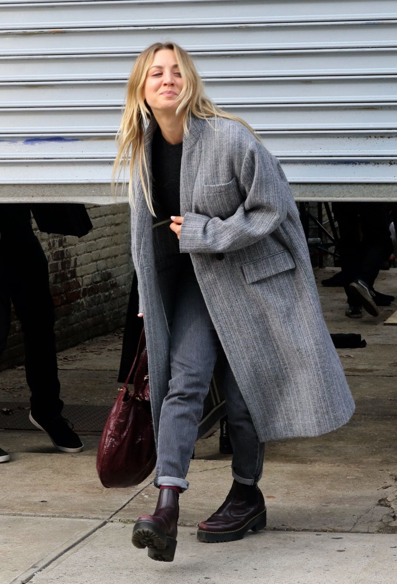 Kaley Cuoco - "The Flight Attendant" Set in Long Island City 09/21/2020