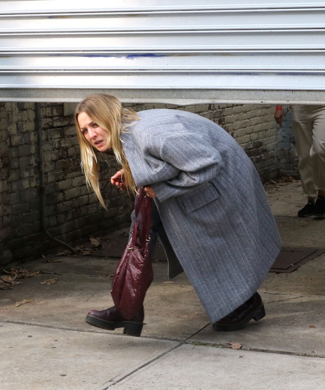 Kaley Cuoco - "The Flight Attendant" Set in Long Island City 09/21/2020, photo 2