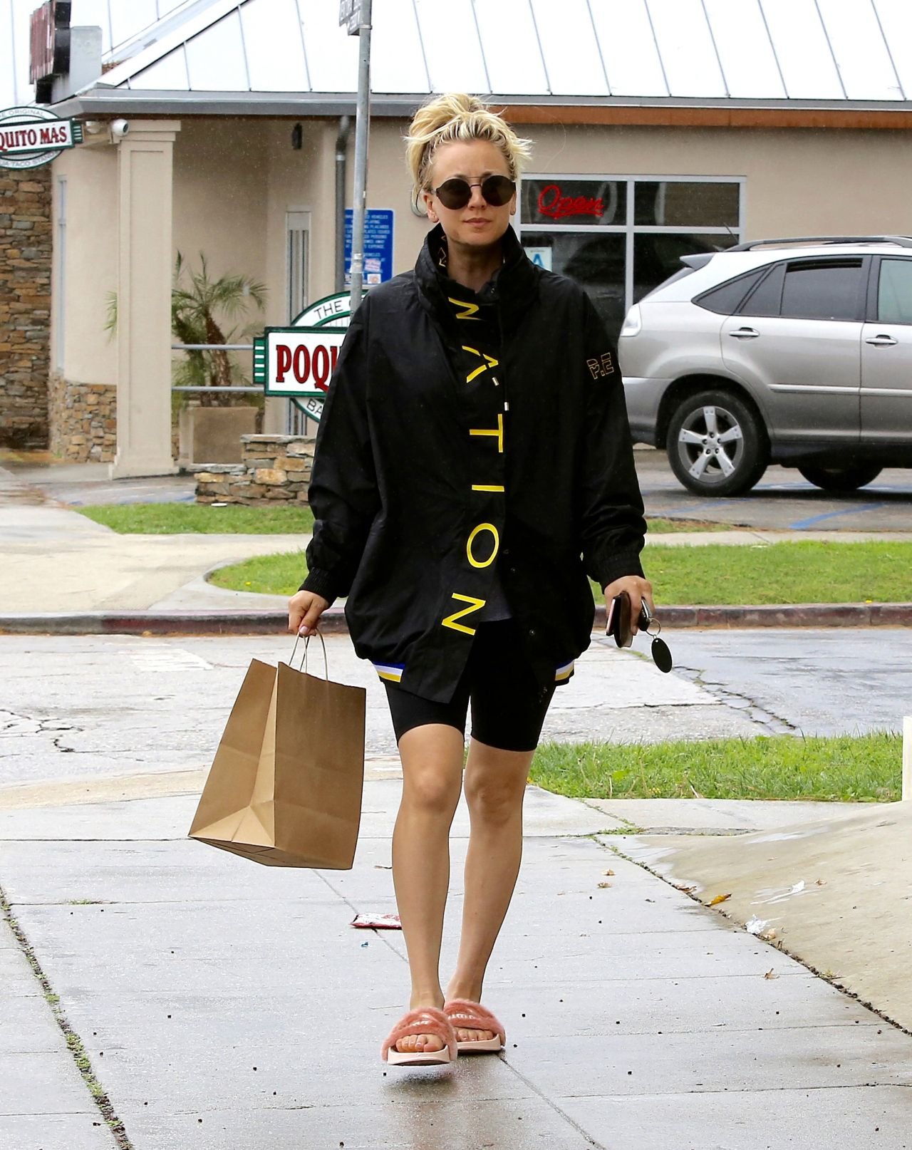 Kaley Cuoco Out in Sherman Oaks 3/5/ 2017