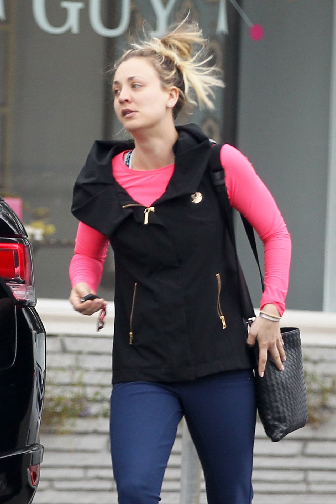 Kaley Cuoco Leaving a Hair Salon in Los Angeles 12/21/ 2016