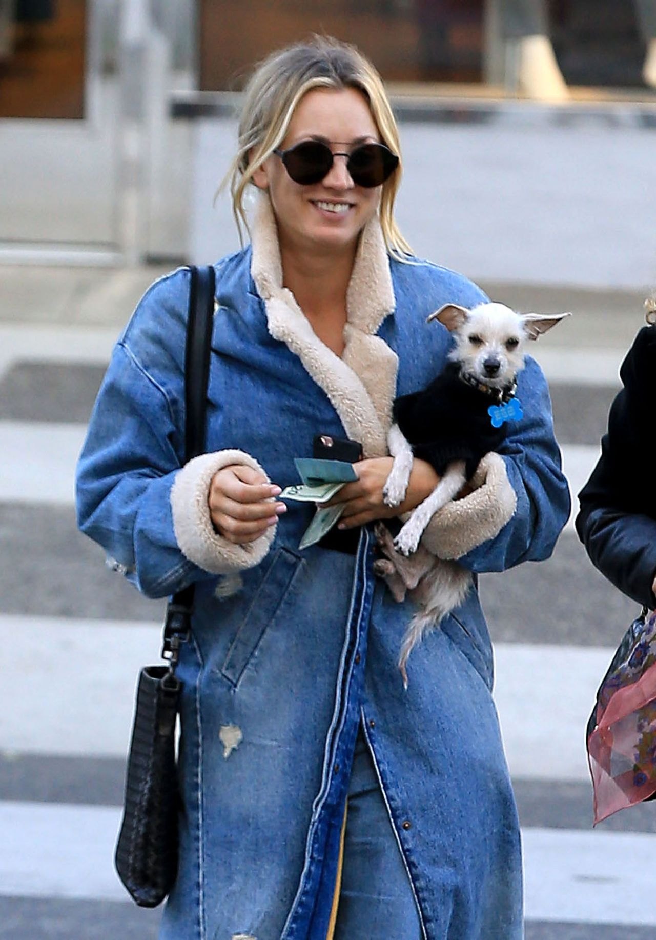 Kaley Cuoco Out in LA 11/16/ 2016