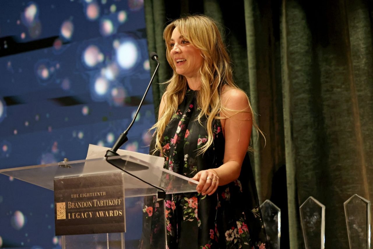Kaley Cuoco - Brandon Tartikoff Legacy Awards in Beverly Hills 06/02/2022, photo 3