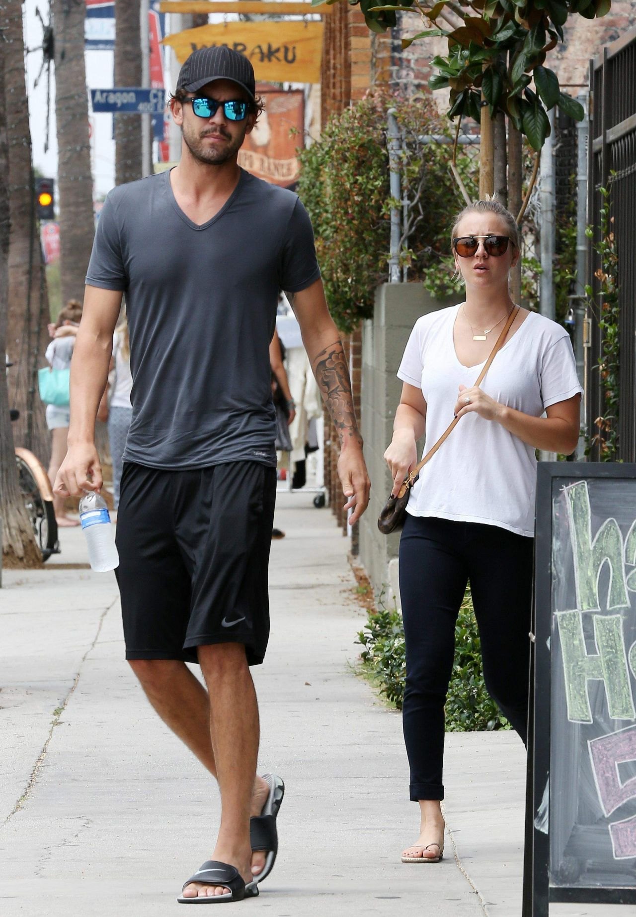Kaley Cuoco Out for Lunch With Ryan Sweeting in Venice - July 2014