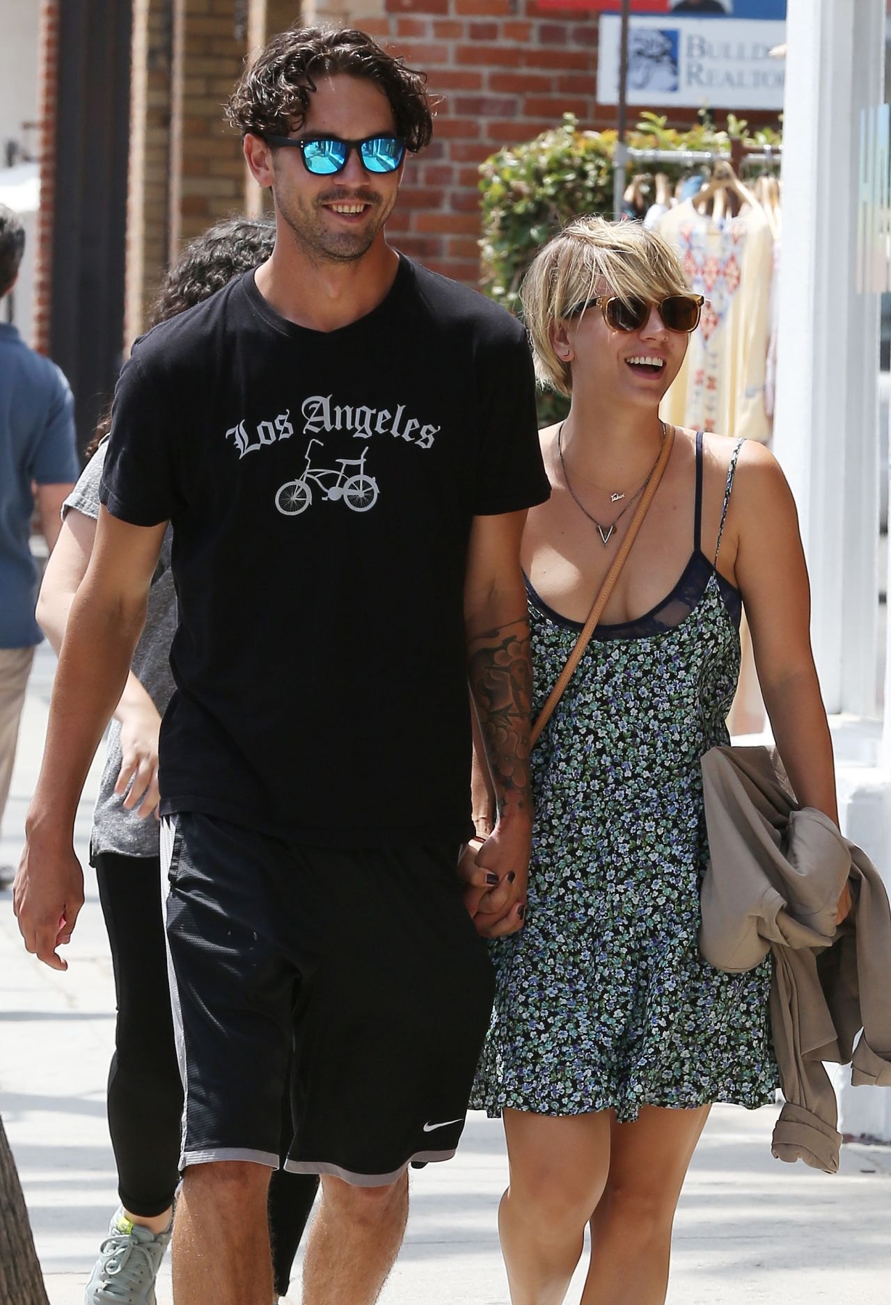Kaley Cuoco - Street Style - Out in Venice Beach - June 2014