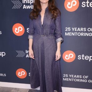 Linda Cardellini, photo 14