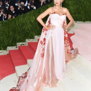 Blake Lively – Met Costume Institute Gala 2016 in New York
